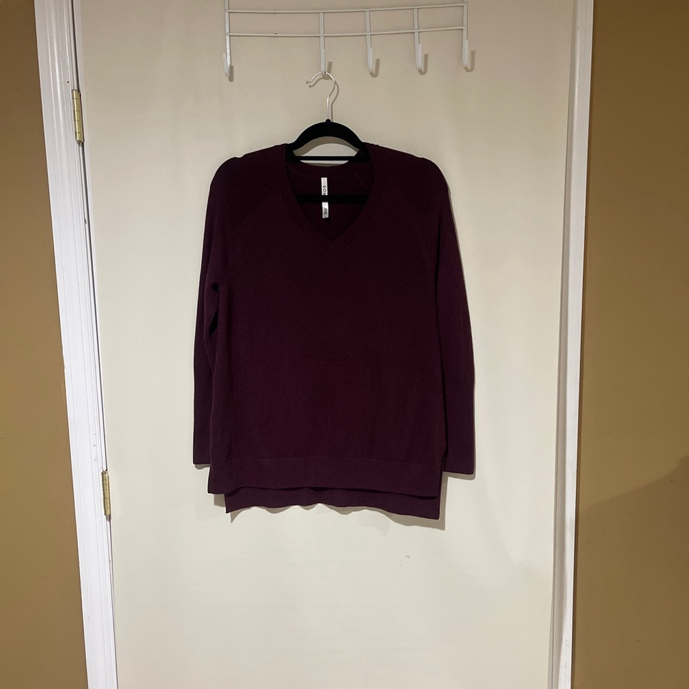 NWOT Women's Soma Burgundy V-Neck Sweater Size M